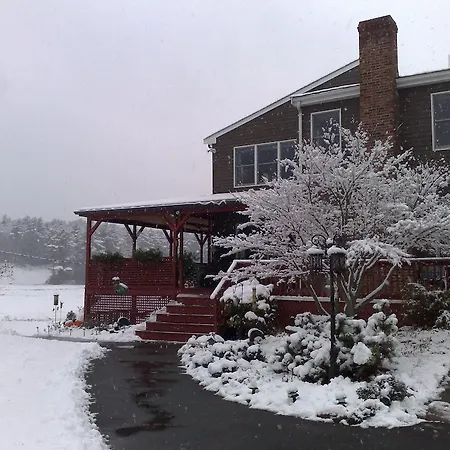 On Cranberry Pond Bed And Breakfast-2